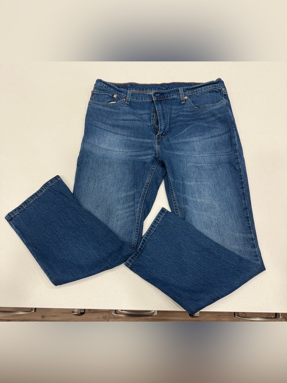 Levi's Men's Slim Jeans in Medium Blue Wash